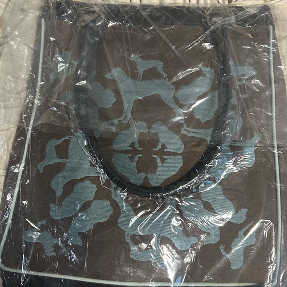 William Wegman petalonia tote by crypton NWT VERY RARE HTF ITEM 🦄🦄🦄 - Picture 3 of 3